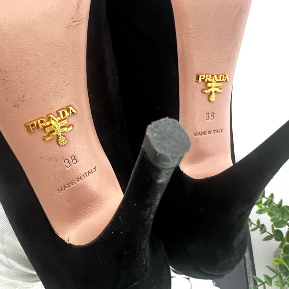 Prada Black Velvet Peep Toe Pump Size 38 US 8 - Picture 5 of 6